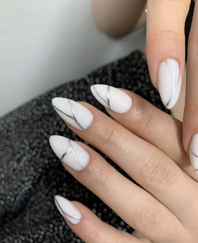 winter marble nails 2024